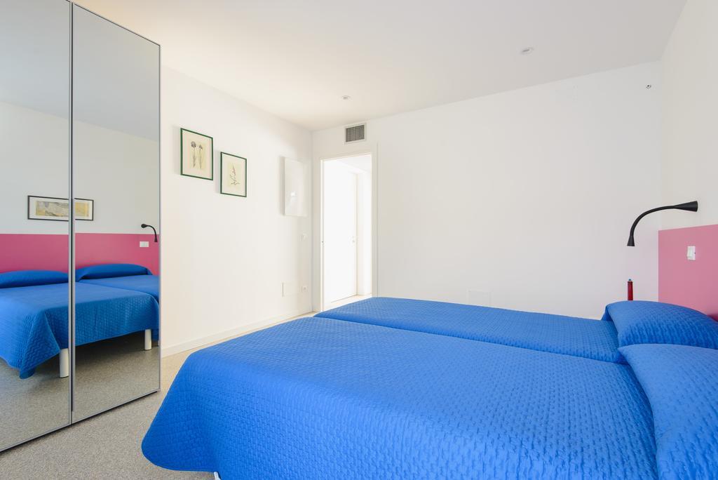 Residenza Edda Apartment Lignano Sabbiadoro Cameră foto